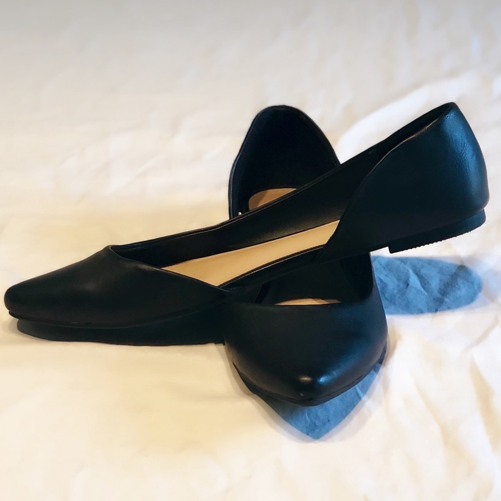 Black Pointed Flats